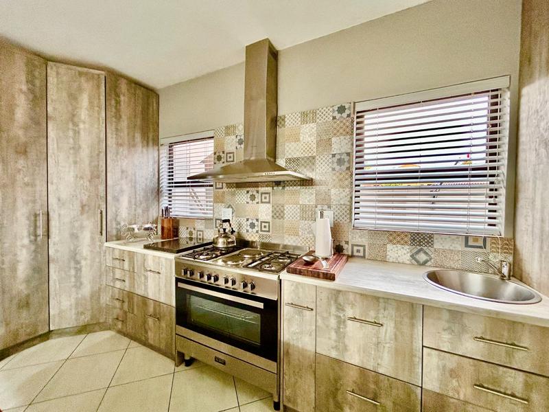 7 Bedroom Property for Sale in Melodie North West